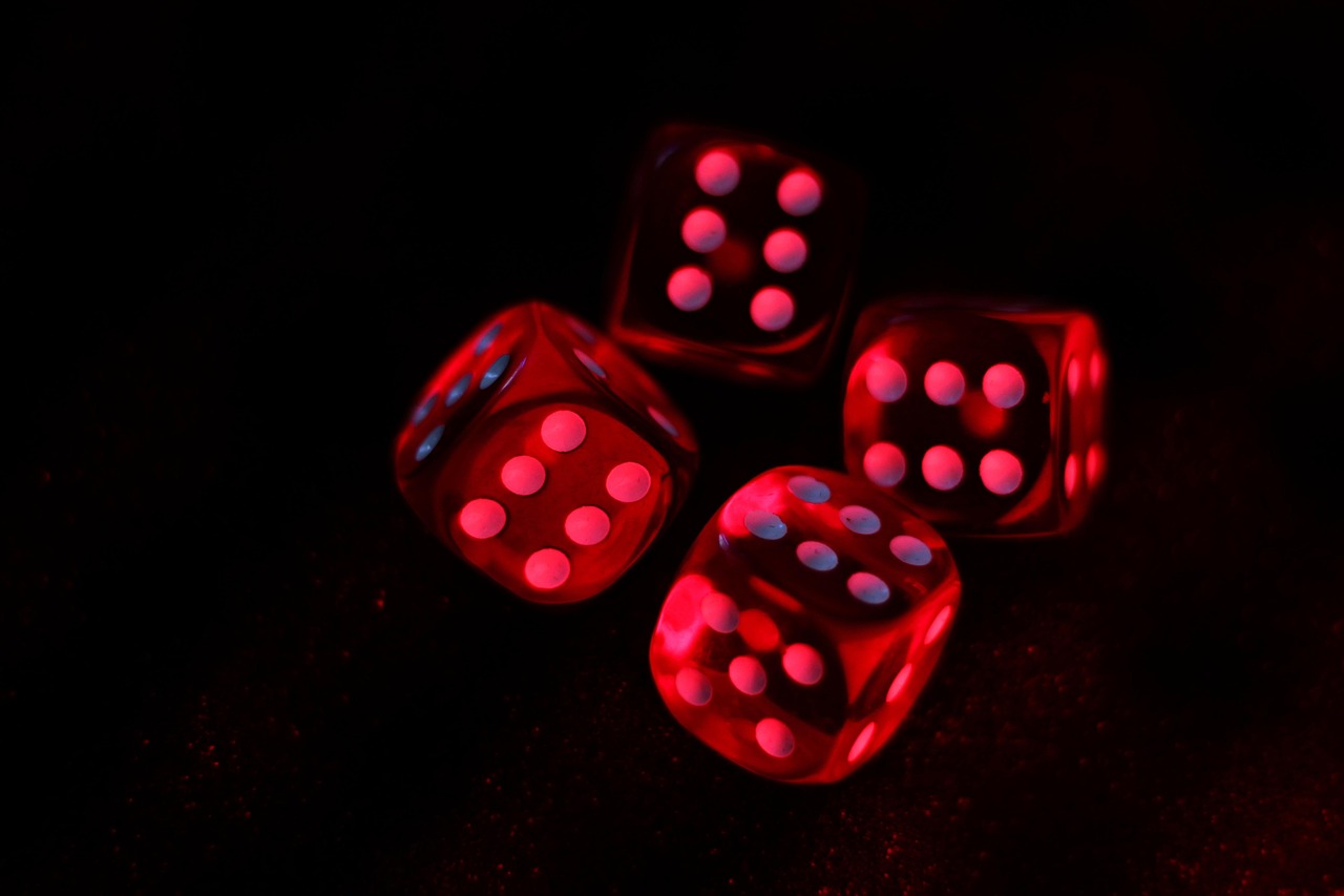 Red casino dice — proposition bets and free-odds protocol